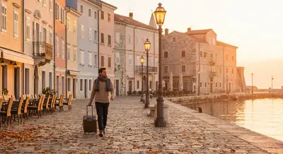 Hidden-Season Escapes: How to Fall for Destinations Between Peak and Off‑Peak